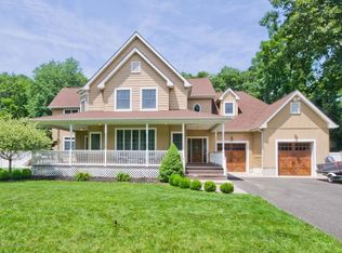 3 Harvest Ct, Jackson, NJ 08527