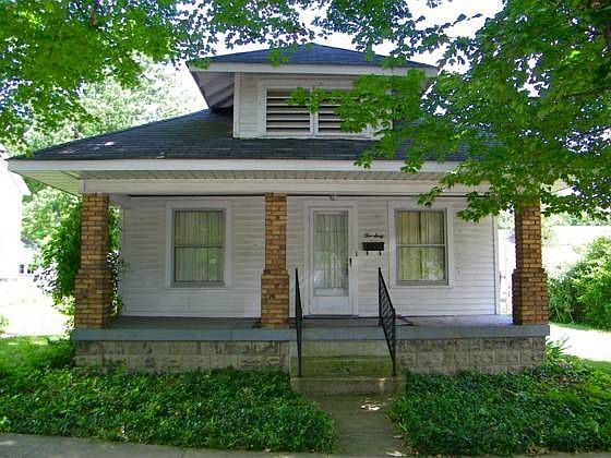 1st image of 560 W Cedar St