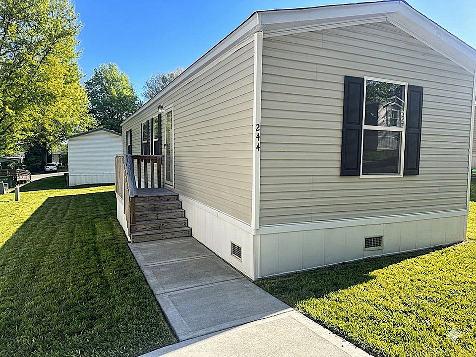 1st image of 244 Pamela Ave #244