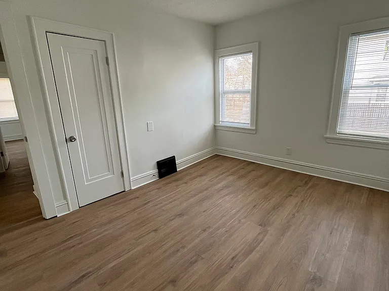 416 Madison Ave #2 — Photo 7