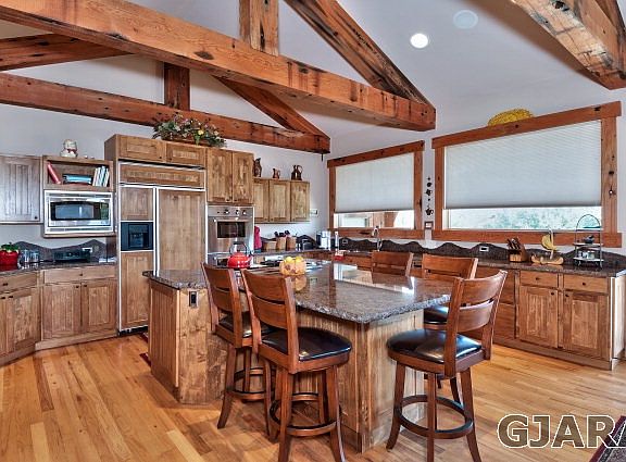 5th image of 706 Canyon Creek Dr
