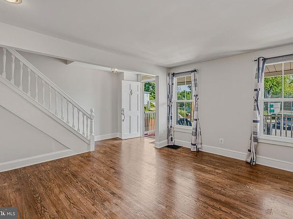 5th image of 309 Lennox Ave