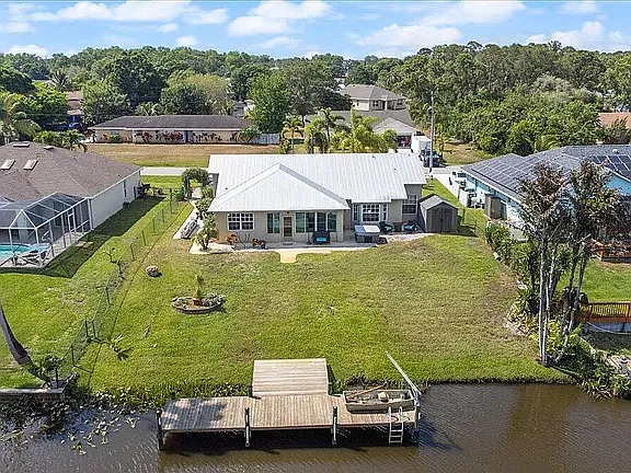 Building Photo - 160 NE Twylite Ter