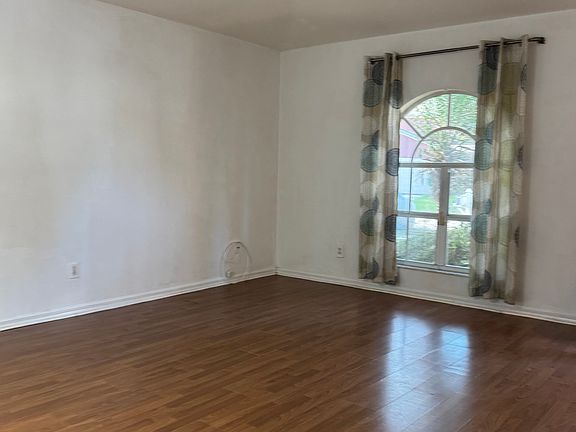 5th image of 1628 Mosaic Forest Dr