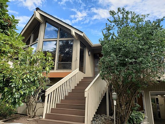 2nd image of 15605 25th Ln SE