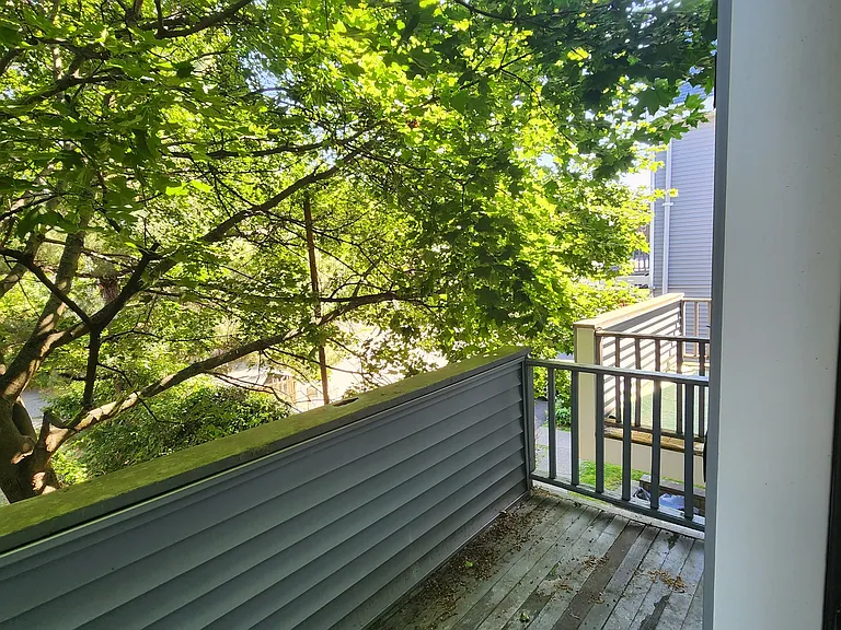 61 S Clover St — Photo 1
