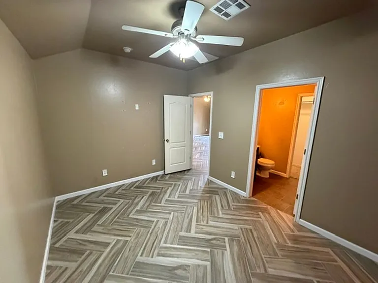 8421 SW 47th Cir — Photo 10