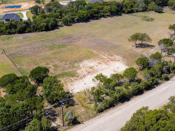 4420 Veal Station Rd, Weatherford, TX 76085