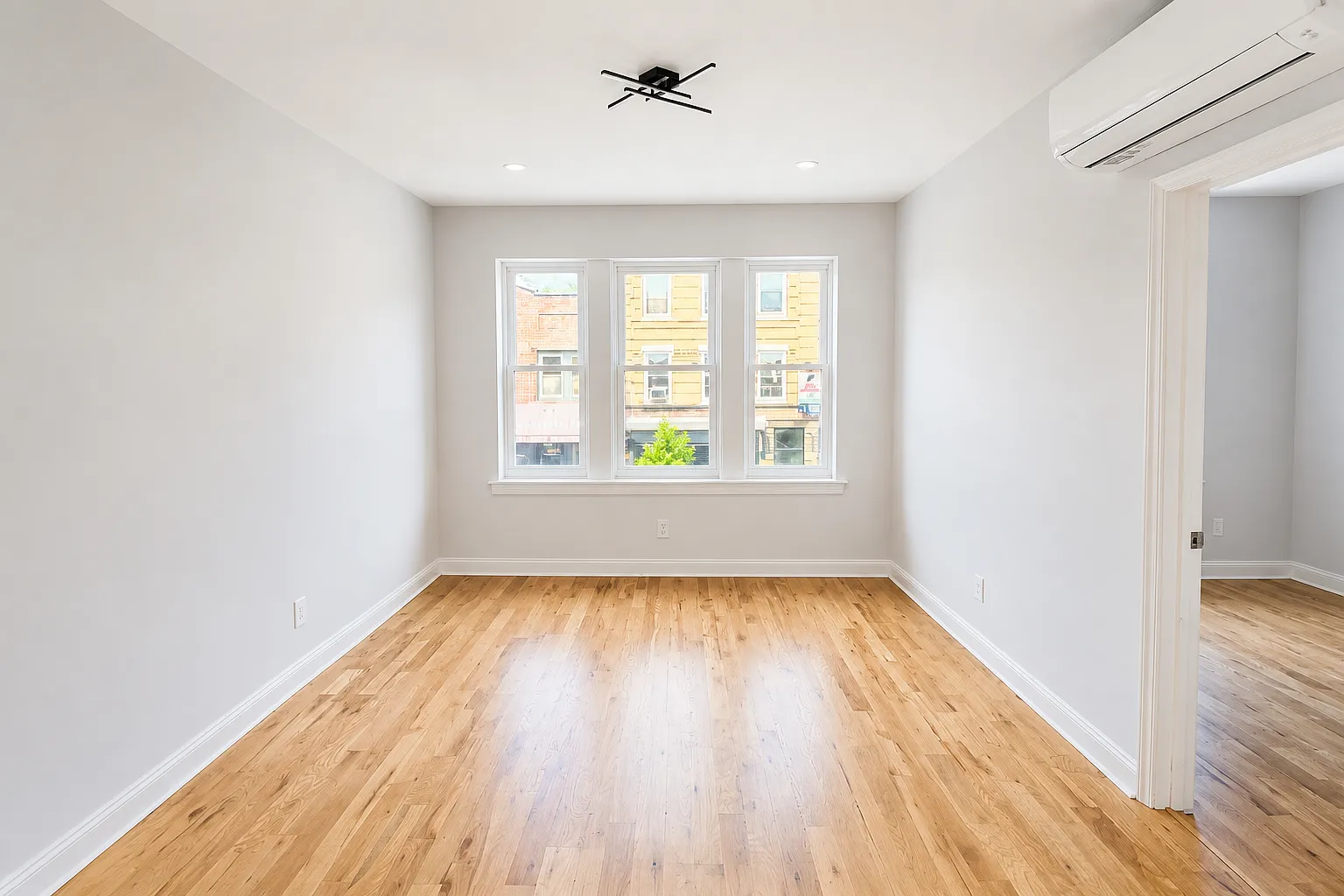 4 bed, $3,000 — Photo 4