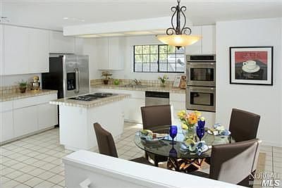 4th image of 85 Ashford Ave