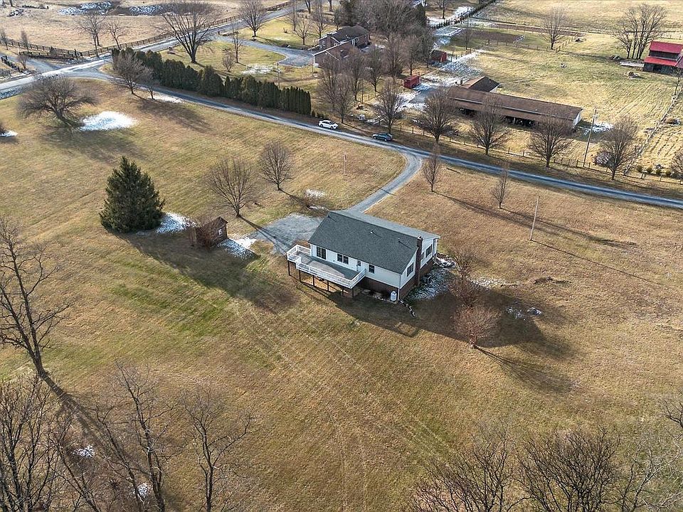 1st image of 146 Beeler Ln