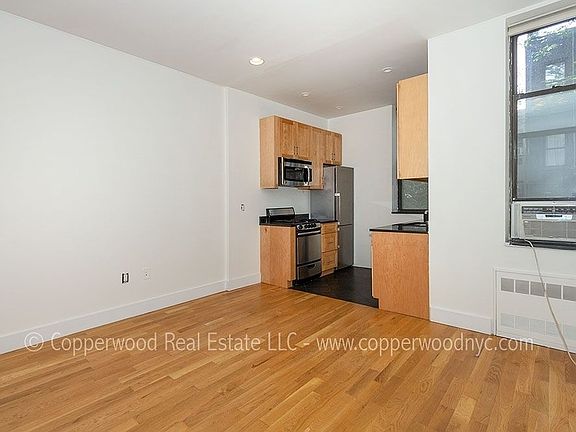 4th image of 310 E 85th St APT 2C