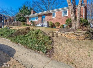 2018 N Woodrow St, Arlington, VA 22207