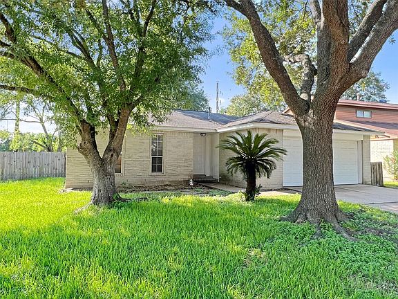 2nd image of 14303 Golden Cypress Ln