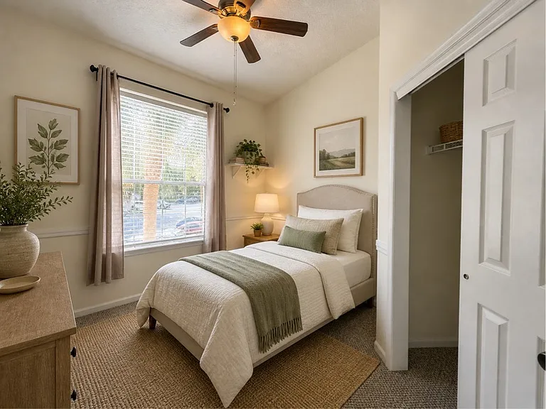 407 Augusta Cir #1 — Photo 11