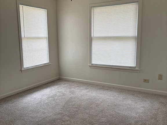 5th image of 210 Fairway Dr