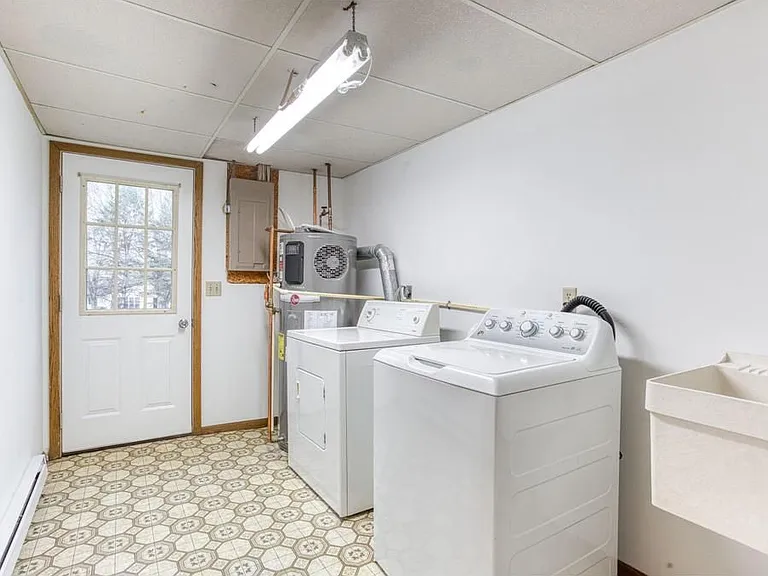 615 High Ridge Rd — Photo 8