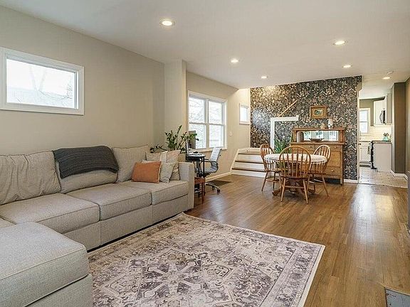 4th image of 866-870 Northwest Blvd