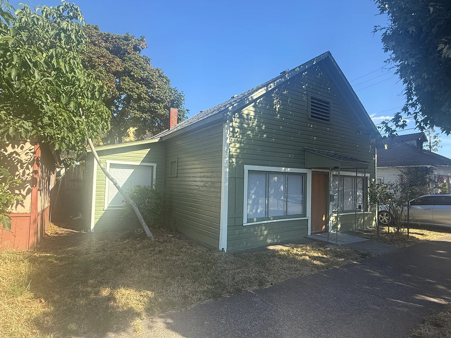2 bed, $1,100 — Photo 2