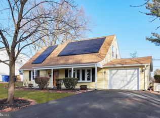 139 Hillcrest Ln, Willingboro, NJ 08046