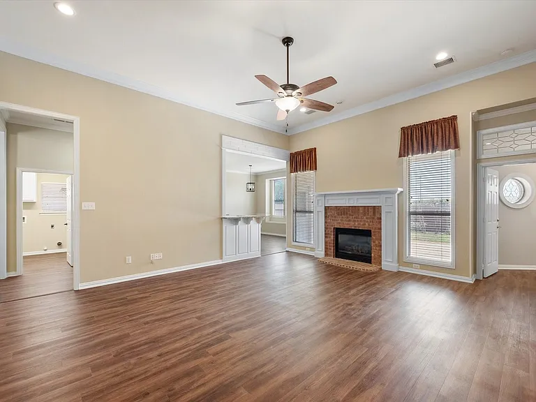 1106 Brook Arbor Dr — Photo 17