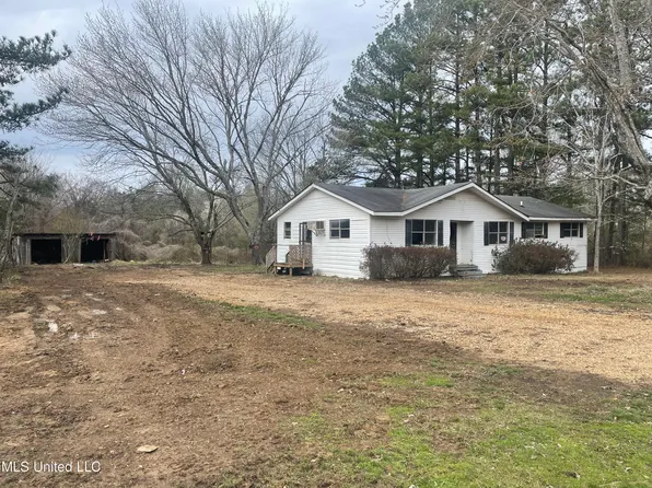33 Wildwood Rd, Holly Springs, MS 38635
