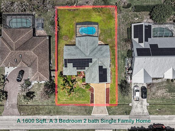 2nd image of 933 SE Streamlet Avenue