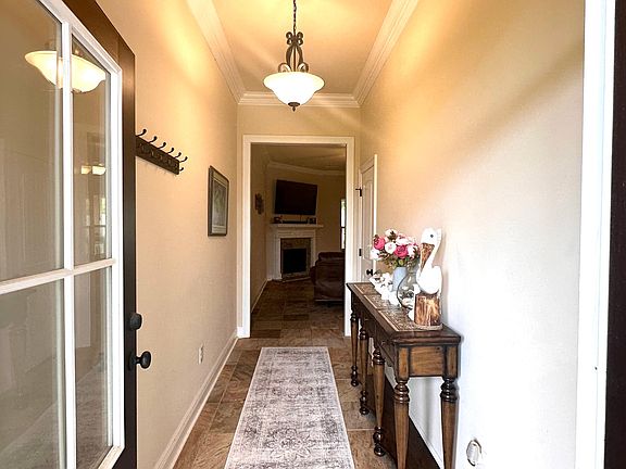 5th image of 6018 Kassandra Ln