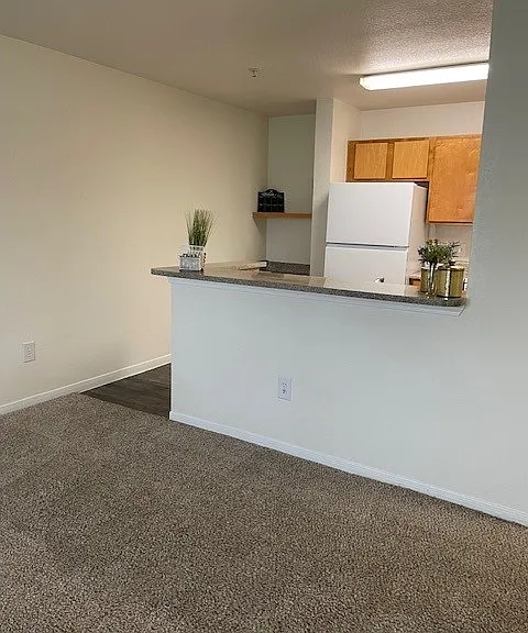 Kimberly Pointe Apartments — Photo 15
