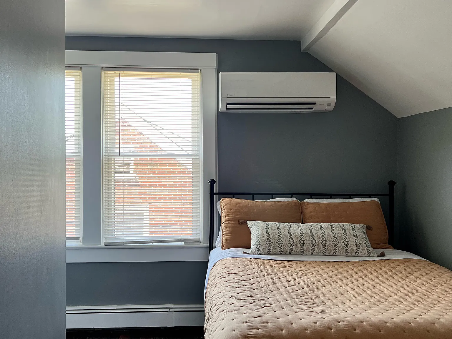 3 bed, 1521 sqft, $2,400 — Photo 3