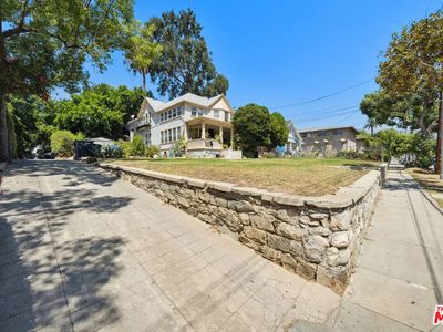 1063 N Summit Ave, Pasadena, CA, 91103
