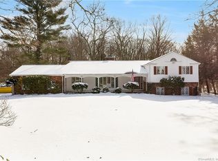 298 Chestnut Hill Rd, Stamford, CT 06903