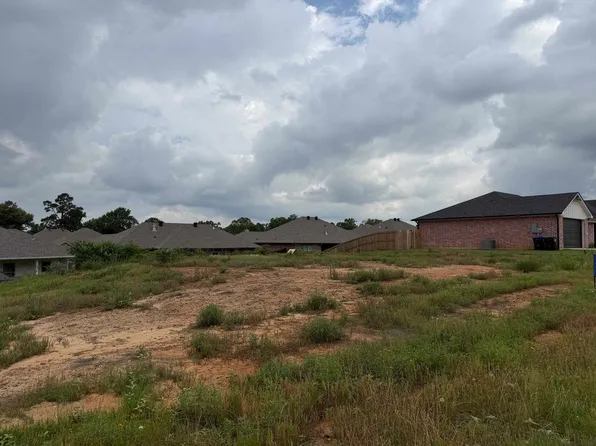 Mia Ln, Longview, TX 75604