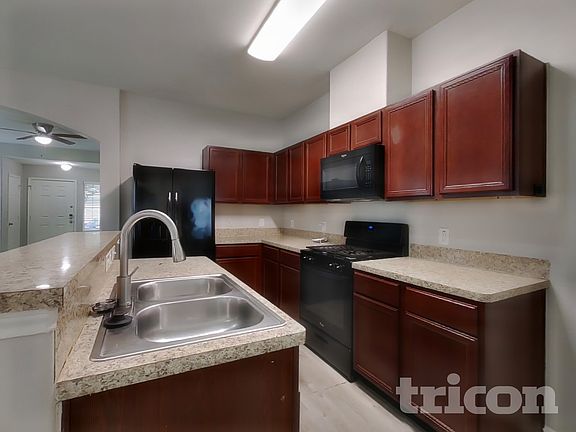 4th image of 21455 Wilona Way
