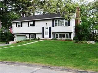 34 Cricket Dr, Sturbridge, MA 01566