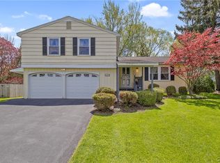 121 Cheerwood Dr, Baldwinsville, NY 13027