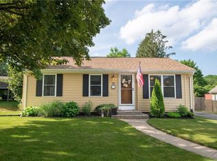 89 Parker St, Lincoln, RI 02865