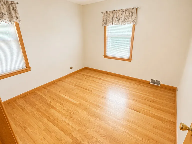 8252 N Caldwell Ave — Photo 7