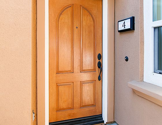 4th image of 453 N Altadena Dr Unit 4