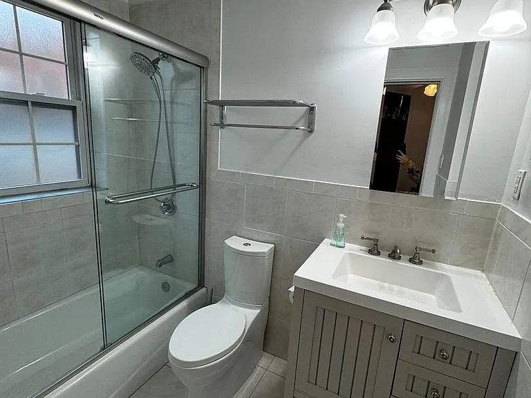 4761 Liberty Avenue — Photo 32