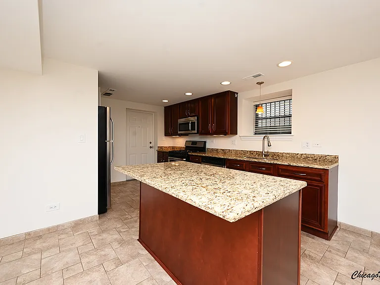 18 W Chestnut St #BR — Photo 9