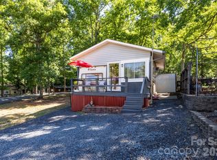 110 & 112 Laurel St, Mount Gilead, NC 27306