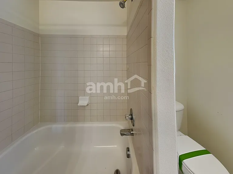 11852 Altura St — Photo 16
