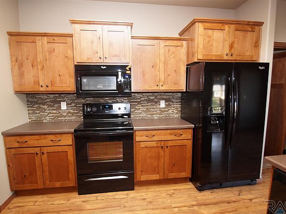 4th image of 6211 S Badlands Ct