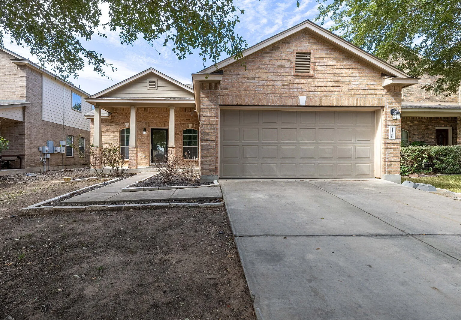 4 bed, 2.0 bath, 1677 sqft, $1,850 — Photo 1