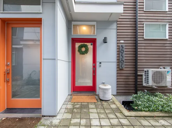 5956 36th Avenue S, Seattle, WA 98118