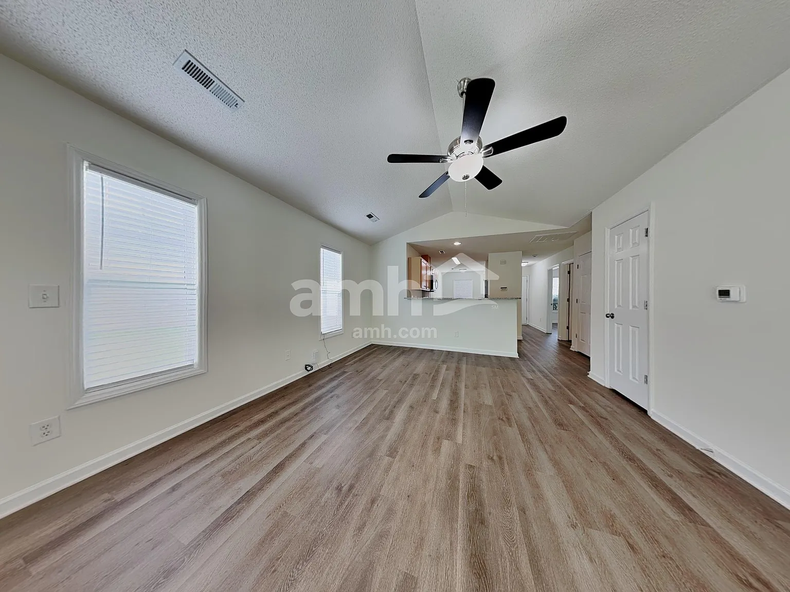 2 bed, 2.0 bath, 1250 sqft, $1,755 — Photo 4