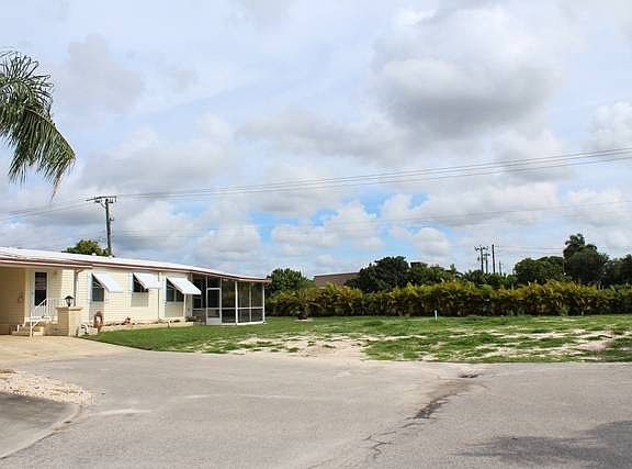 2nd image of 5 Vinata Ct