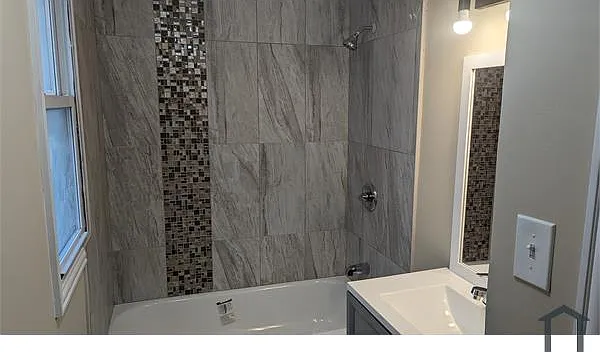 6 bed, 3904 sqft, $2,800 — Photo 3