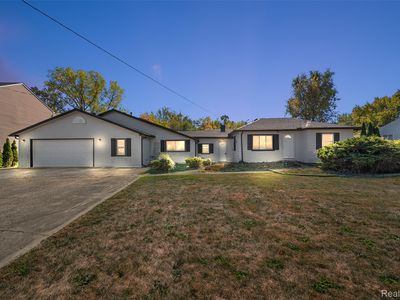 2950 Iowa Dr, Troy, MI, 48083